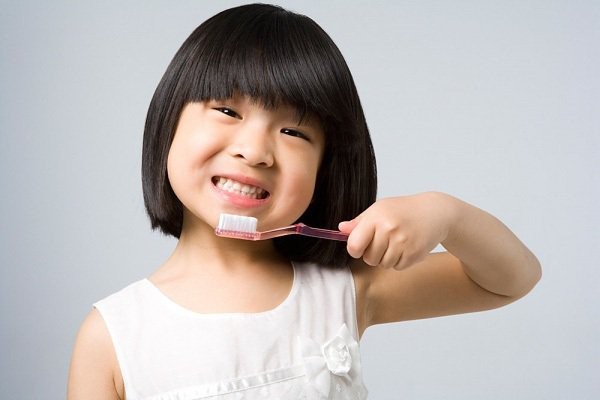Cách chữa sâu răng cho trẻ 4 tuổi và lưu ý chăm sóc răng miệng ở trẻ